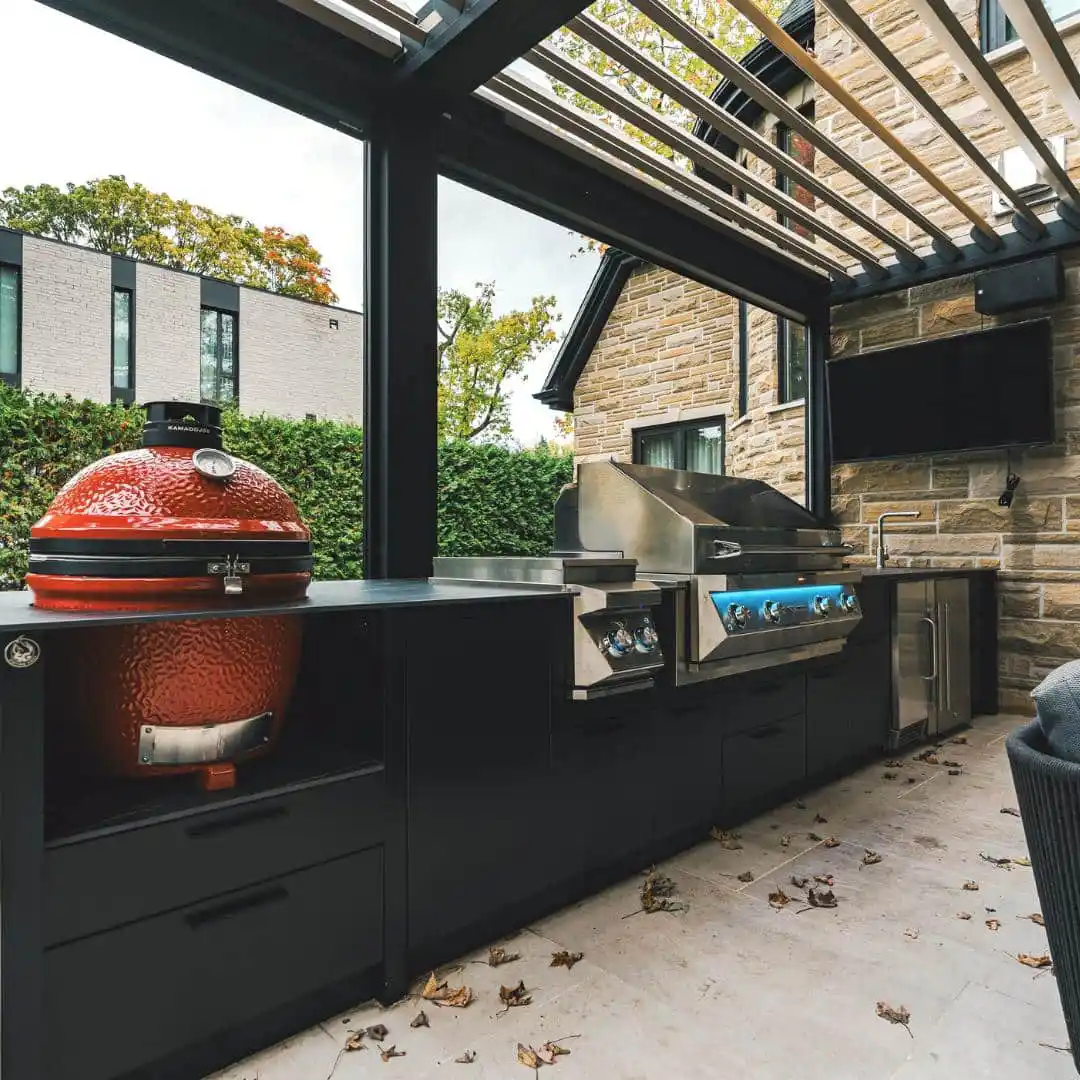 OUTDOOR KITCHEN WITH BBQ