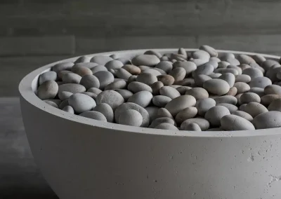 Foyer Serenade 32 en béton sur une terrasse en hauteur avec vue panoramique